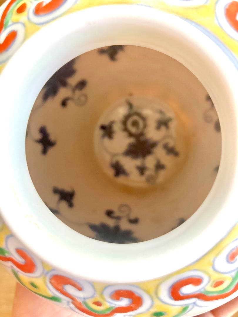 特別出品　明代官窯名逸品　大明成化年製青花款　色絵蓮花紋壺　内側青花花紋の名作