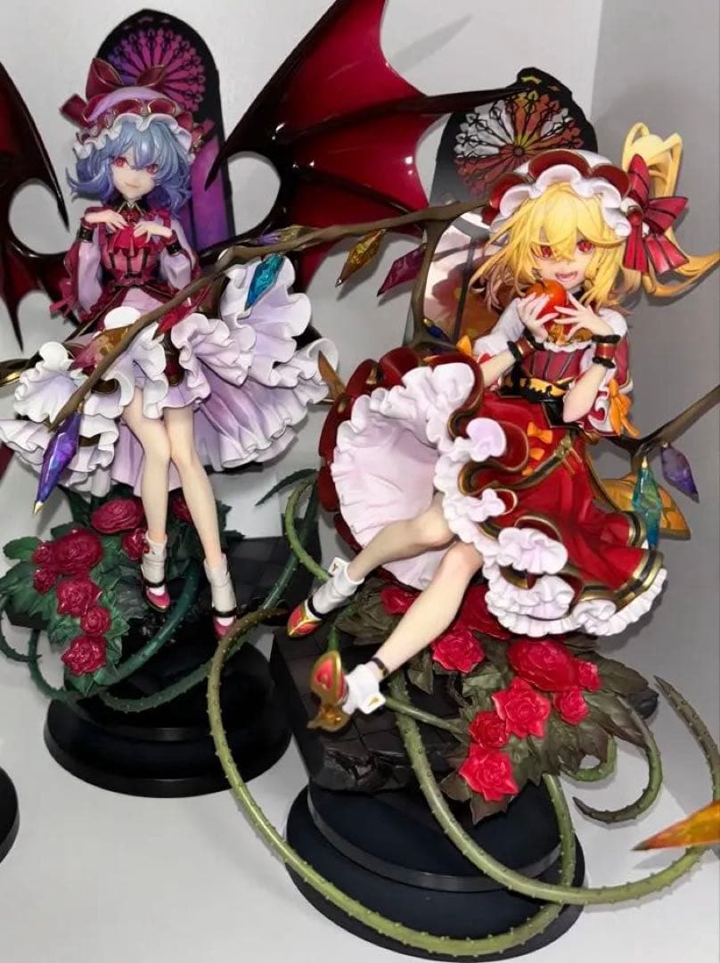 フランドールスカーレット、レミリアスカーレットフィギュア　東方Project