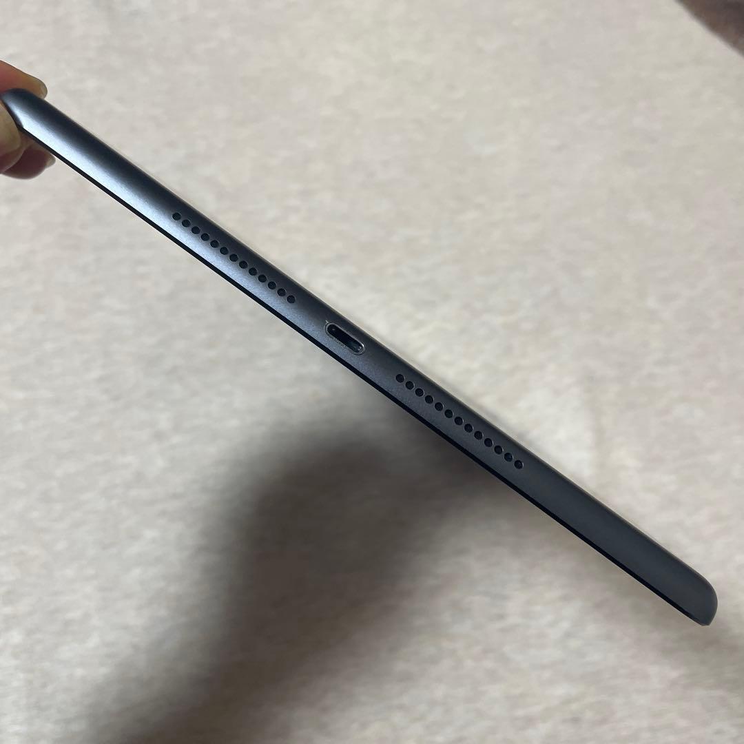 Apple iPad (第8世代) 32GB スペースグレー