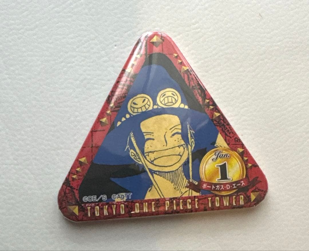 ONE PIECE　トンガリ　缶バッジ　エース
