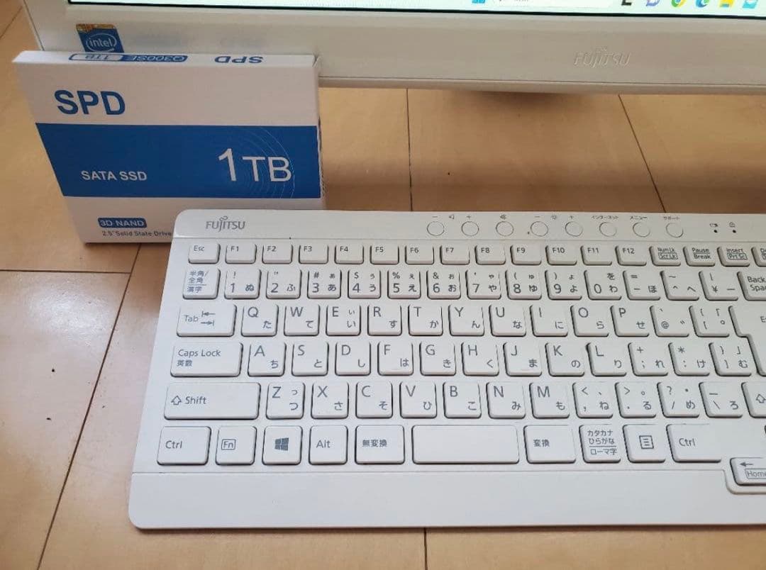 ★富士通Core-i7/SSD1TB/16GB/DVD-S/オフィス2021★