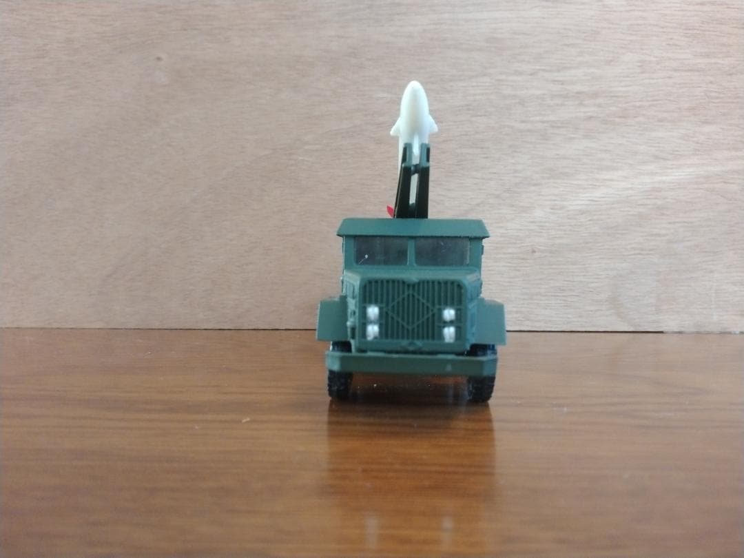 SOLIDOロケットランチャー軍用トラック201