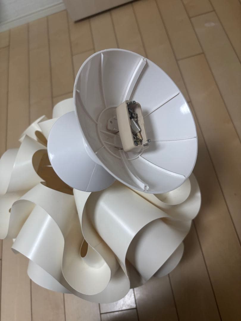 レクリント　照明 リモコンをお付けします。 暖色の電球を使っています。