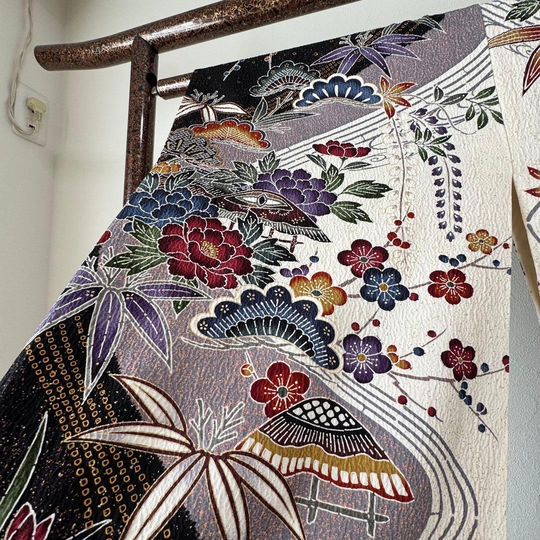 超美品　袷　広襟　振袖　現代　振袖　成人式　着物　166　現代　ふくれ織　黒　白