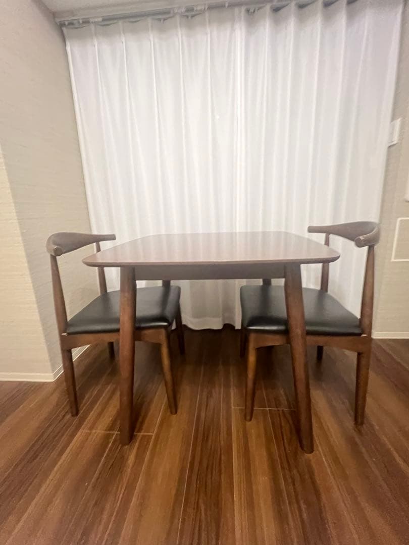 ダイニングテーブルセット　80cm×80cm