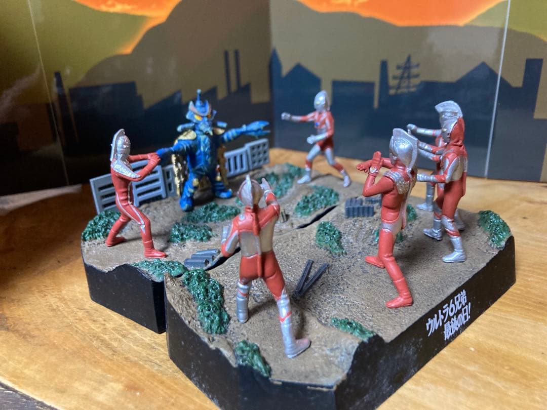 テ*チ様 希少レア　ウルトラ怪獣戯画、怪獣名鑑　ウルトラ6兄弟最後の日ジオラマ/