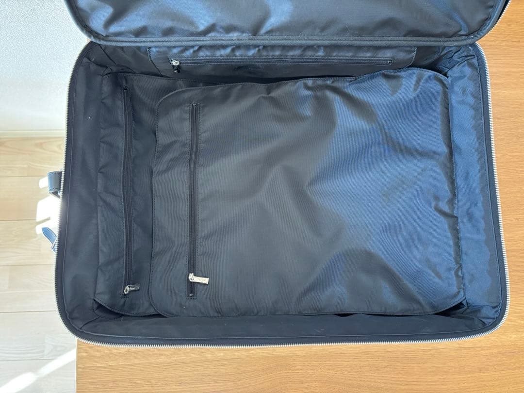 Louis Vuitton ルイヴィトン　タイガ キャリーバッグ　ブラック