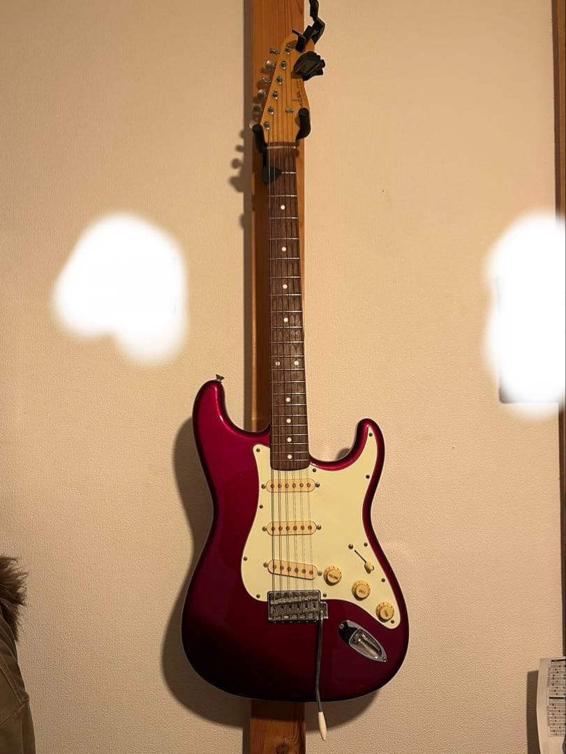 《即購入可》Fender Japan ストラトキャスター レッドJDシリアル