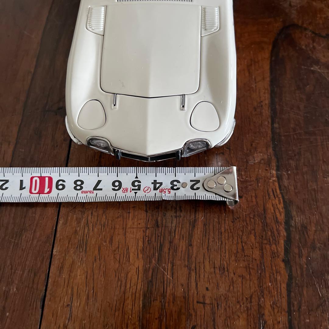 オートアート　1/18TOYOTA 2000GT カブリオレモデル　ミニカー