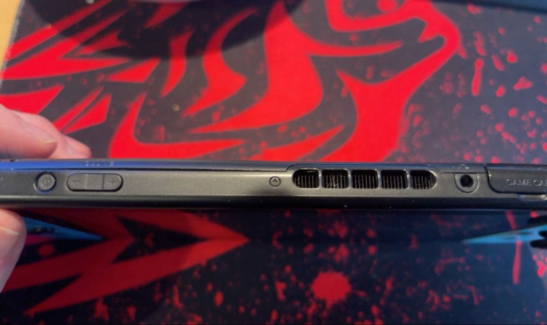 Nintendo Switch 本体　HDMIケーブル以外付属品あり　一部破損