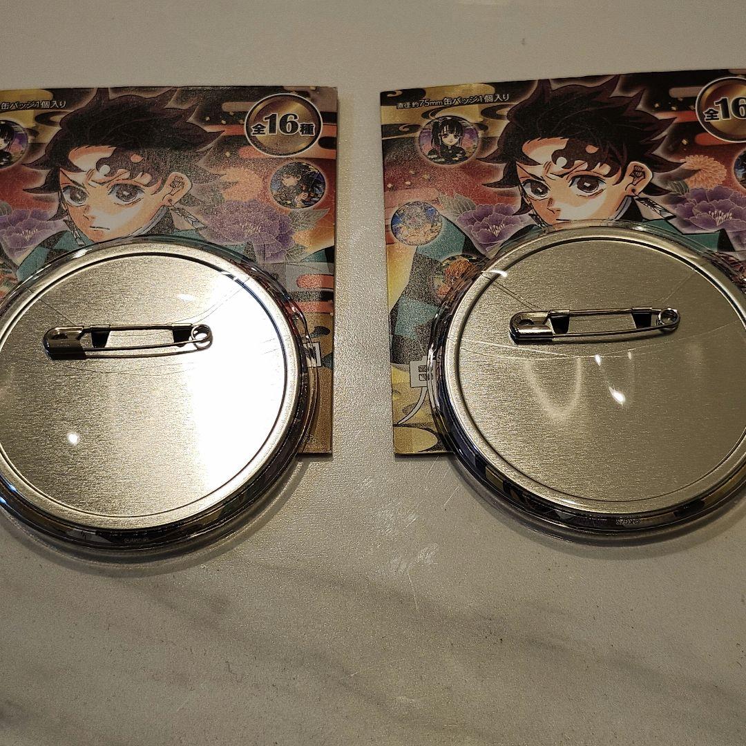【鬼滅の刃】コレクション缶バッジ 75mm×２