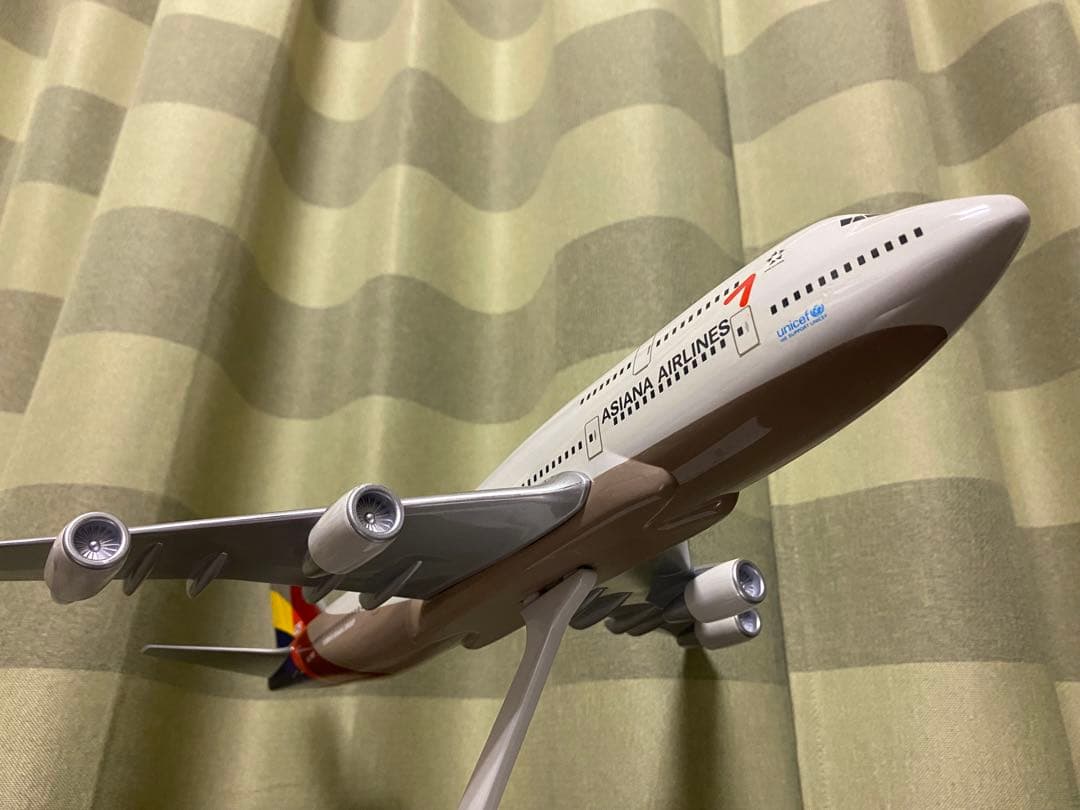 ASIANA AIRLINES Boeing 747-400 模型 150/1