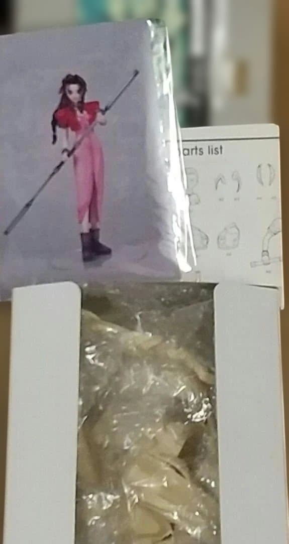 【未組立】コトブキヤ 1/8 レジンキャストキット エアリス2種セット