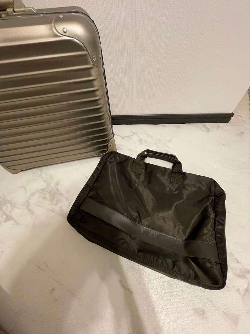 RIMOWA トパーズ　2輪　シャンパン　廃盤