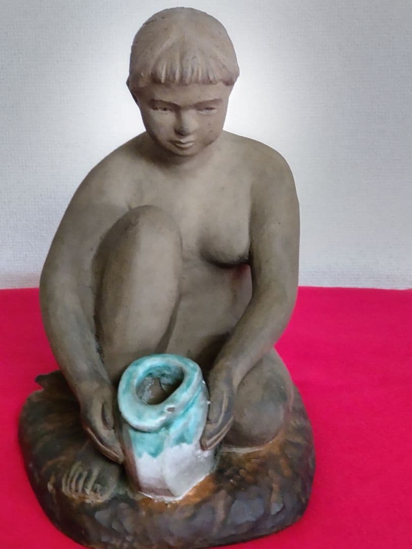 少女像置物/陶器