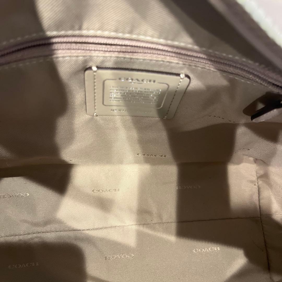 【ハワイで購入】新品COACH エンボス加工 ベージュトートバッグ