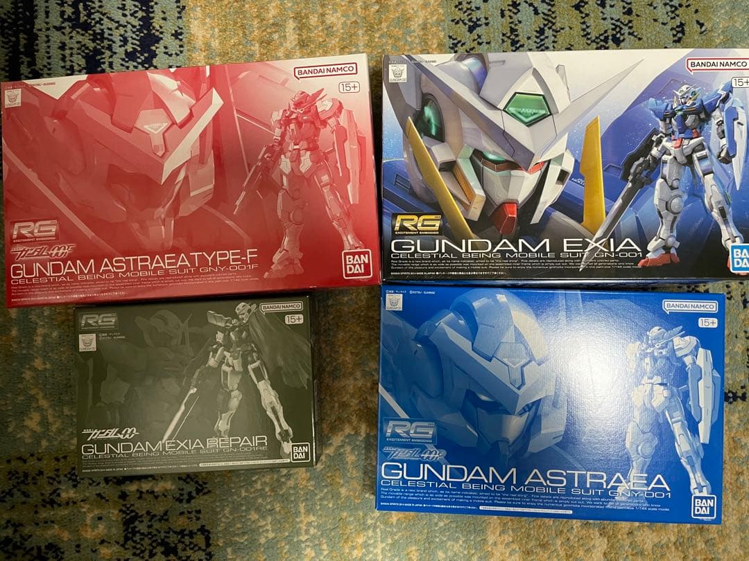 RG ガンプラセット エクシア、アストレアタイプF、アストレア&リペアパーツ