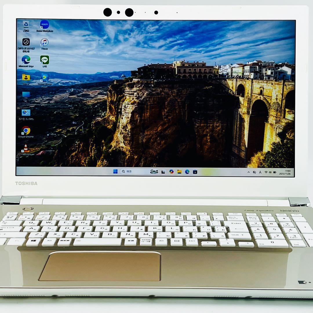 Core i7 8世代 32GB ノートパソコン Windows11 オフィス