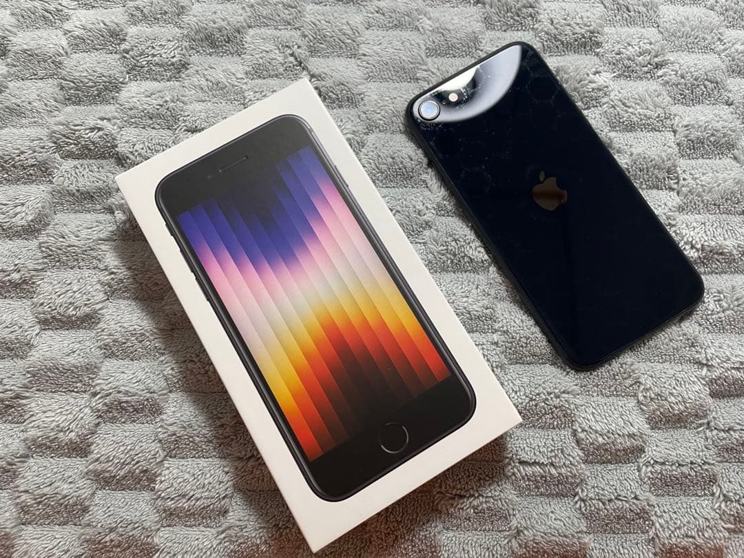 iPhone SE 第3世代　ミッドナイト　SIMフリー