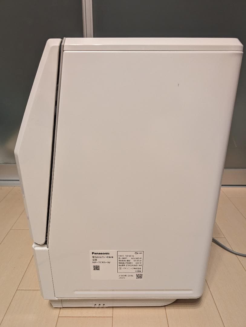 2025年製使用期間1か月半 Panasonic 食器洗い乾燥機 NP-TCR5