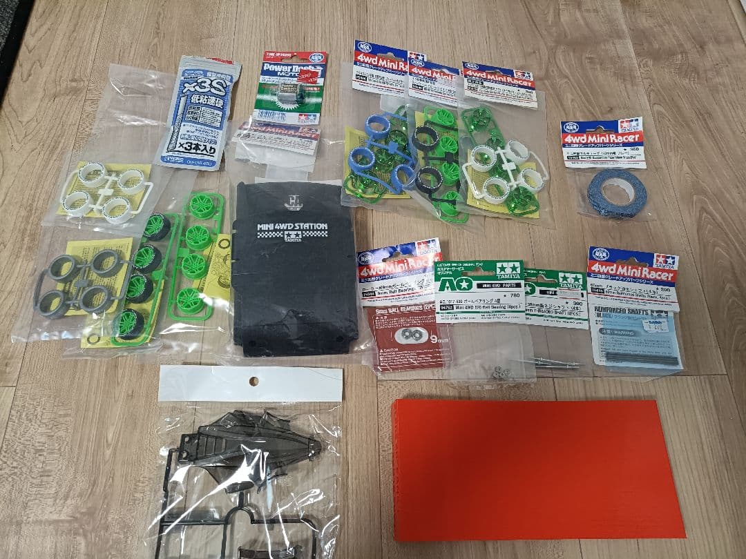 ミニ四駆　引退品　パーツ、工具など