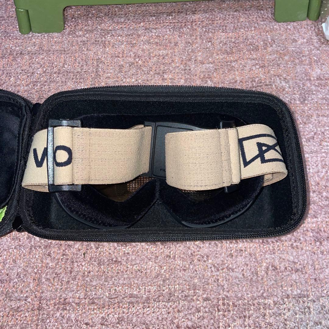 DEELUXE 23-24 27cm REVOLTゴーグル、グローブセット