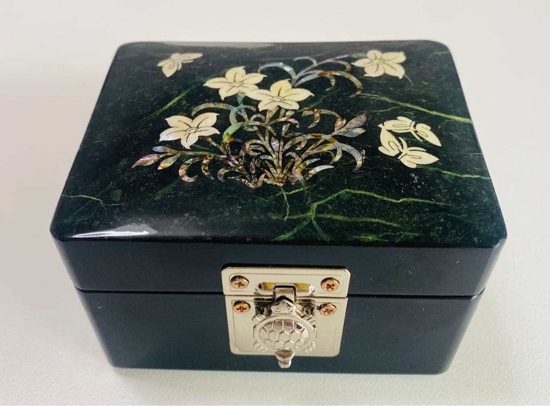 まだ韓国のものを一つも持ってないんですか　韓国伝統　ジュエリーボックス　宝石箱