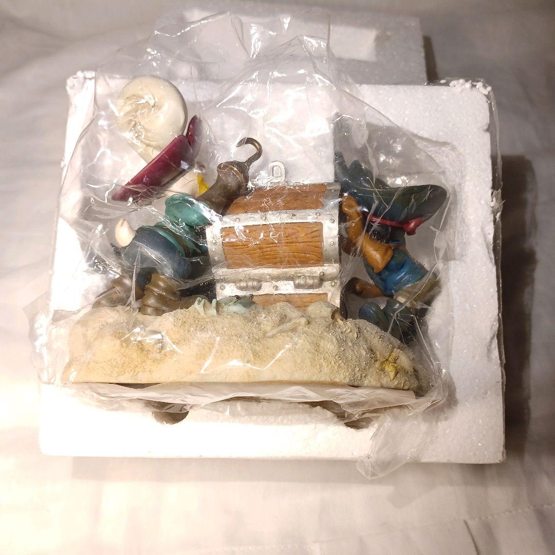 ディズニー パイレーツオブカリビアン・ミッキー・ドナルド・グーフィースノードーム