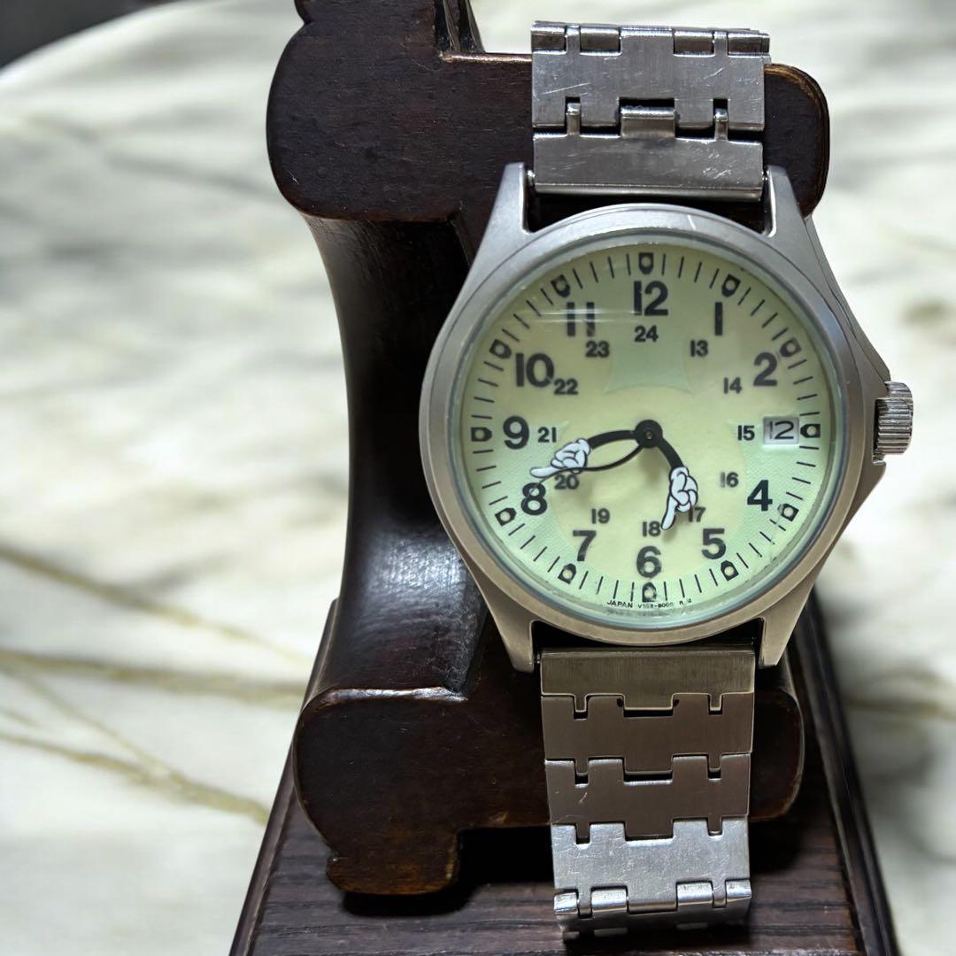 東京ディズニーランド SEIKOコラボ 夜光文字盤ミッキー 腕時計 シルバー