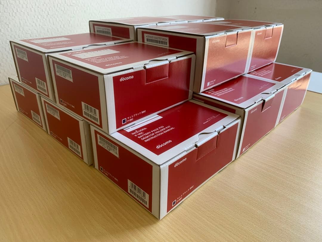 未使用保管品 ガラケー docomo FOMA 白ロム まとめ 15台 携帯電話