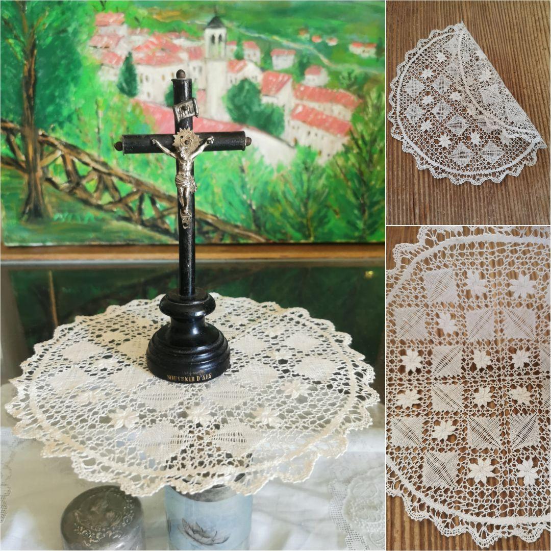 アンティーク イタリア 繊細で涼やかなリネンレース ボビン編み 立体的な花と葉