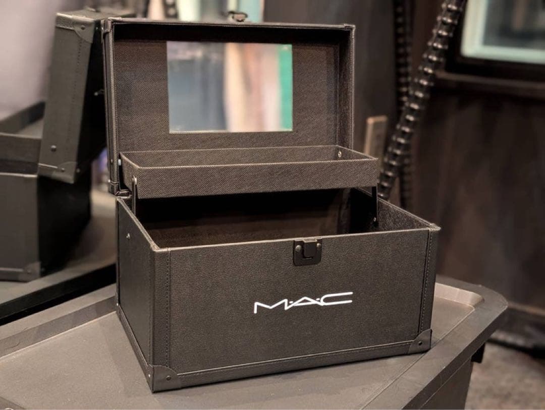 natsumi1104 MAC 非売品メイクBOX 新品未使用