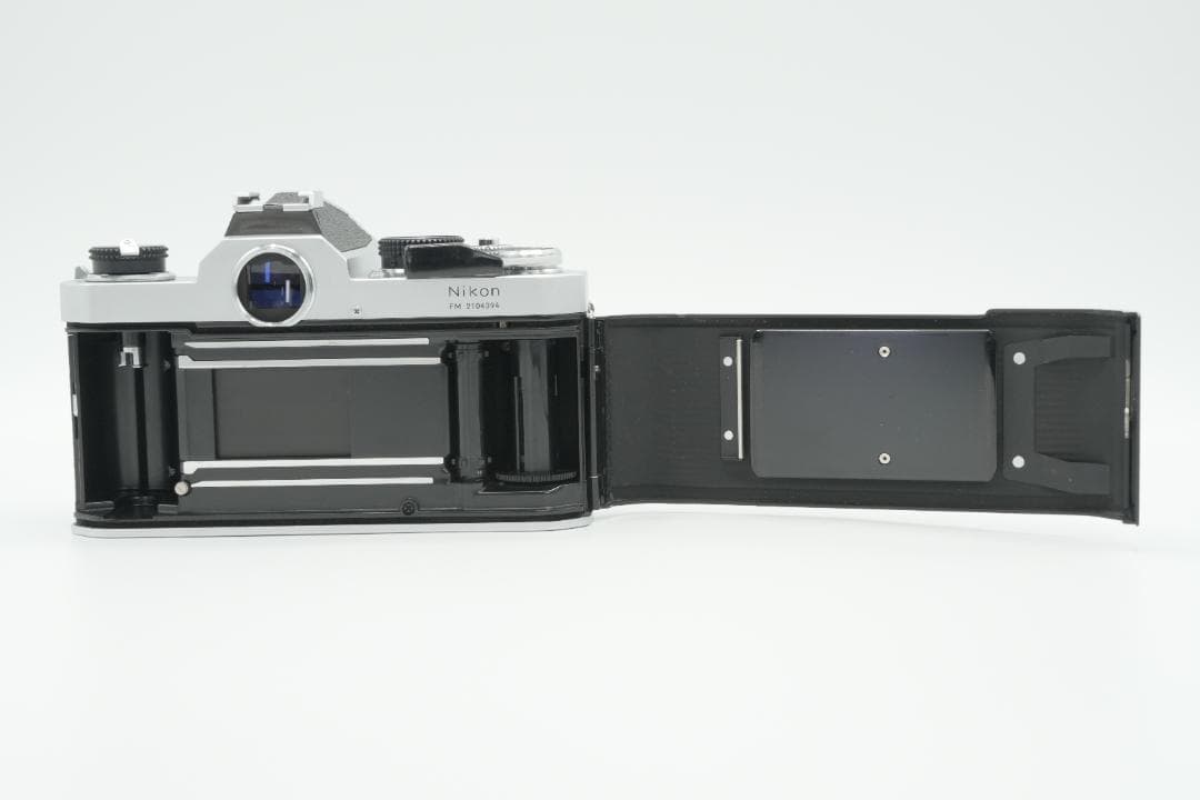 【中古】Nikon FM シルバーボディ フィルム一眼レフカメラ