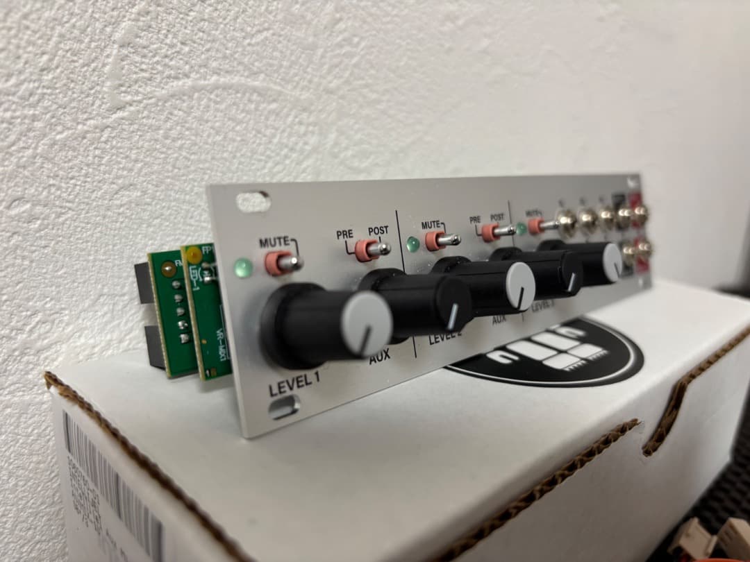 Intellijel Aux Mix 1U ユーロラック モジュラーシンセ