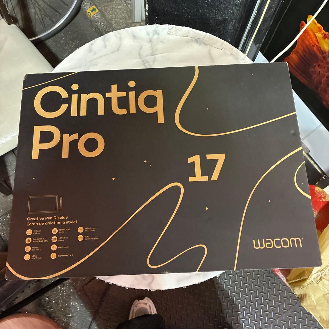 Wacom Cintiq Pro 17 未使用に近い 正常動作 液タブ