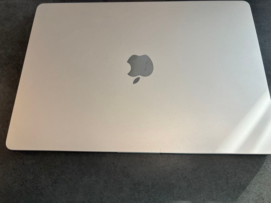 Apple MacBook Air (15インチ、M3, 8GB, 512GB)