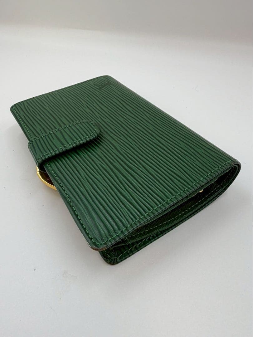 YU：Louis Vuitton エピ　ポルトモネ　ビエ　ヴィエノワ