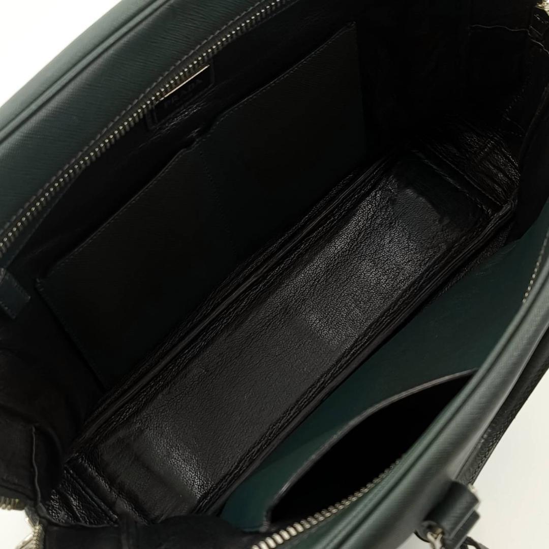 希少色 美品✨️プラダ　サフィアーノレザー　ビジネスバッグ　三角ロゴ　深緑