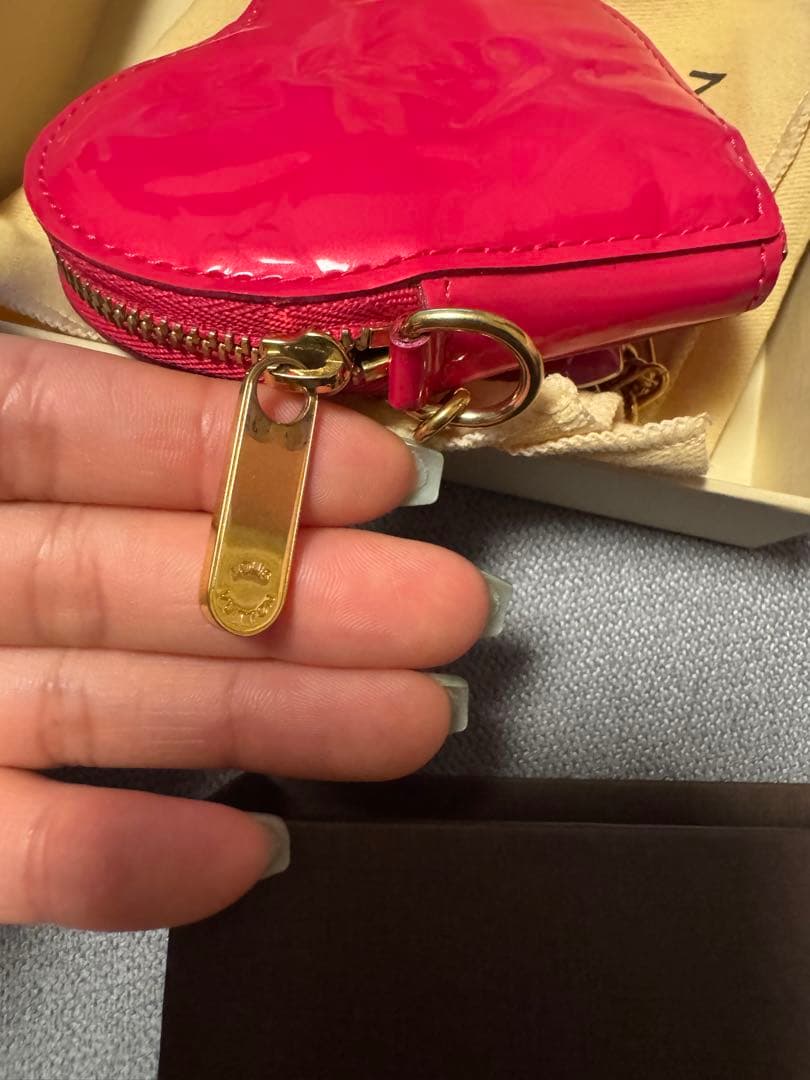 ルイヴィトン ヴェルニ ハート　チャーム付き　ケース　ピンク