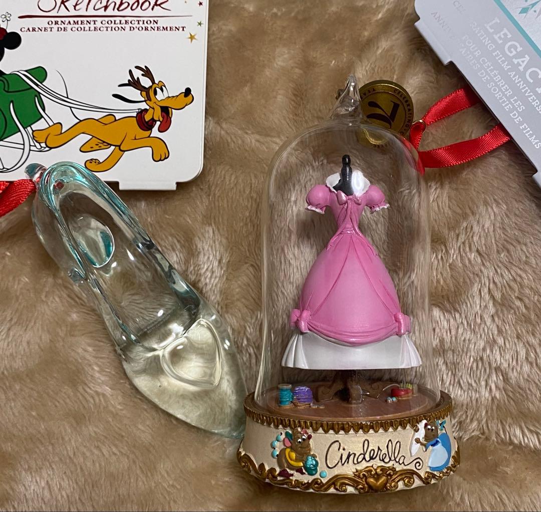 ディズニーストア　クリスマス　オーナメント　シンデレラ　ガラスの靴　ドレス