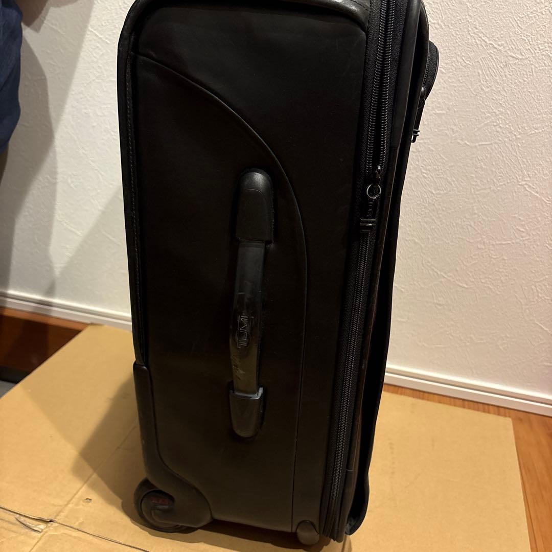 送料込　TUMI オールレザー　キャリーケース