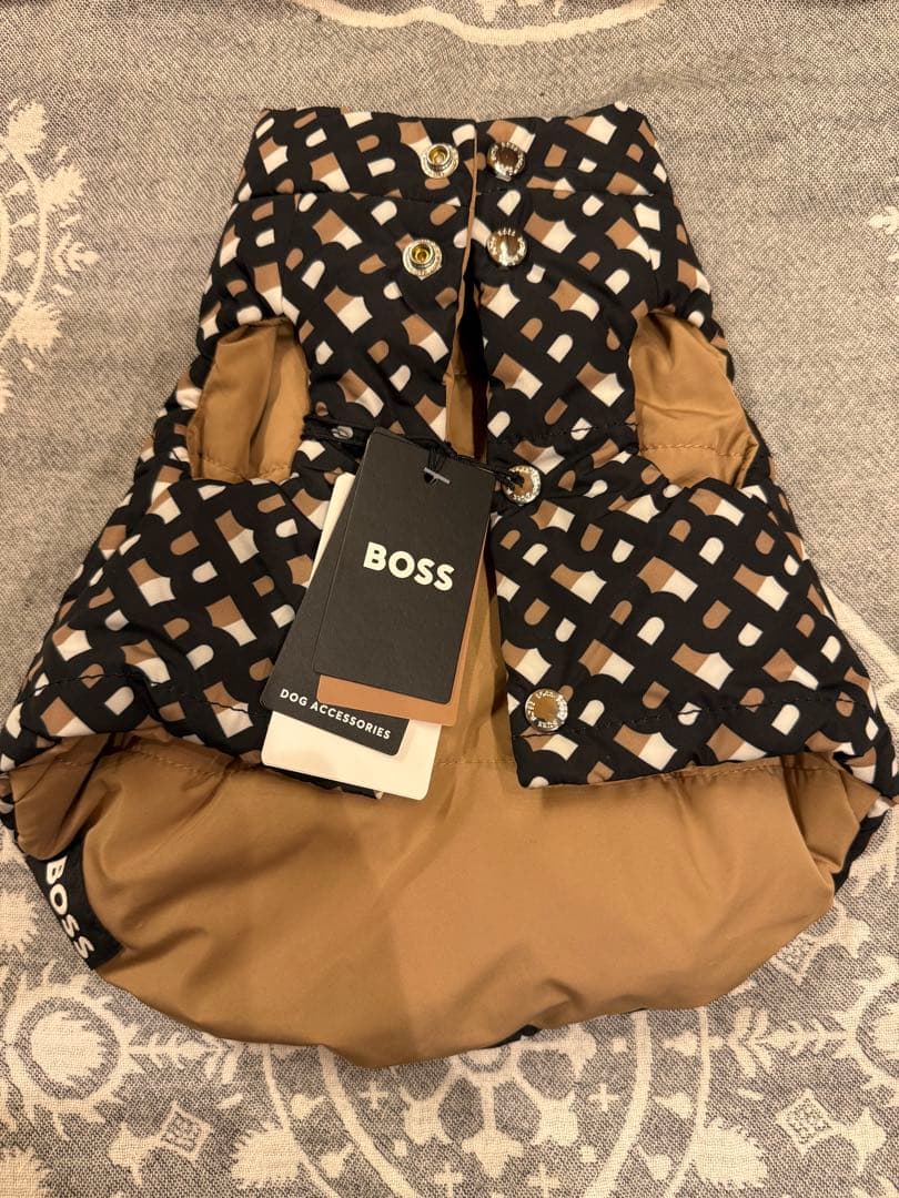 HUGO BOSS 犬用リバーシブルジャケット XS キャメル 本物