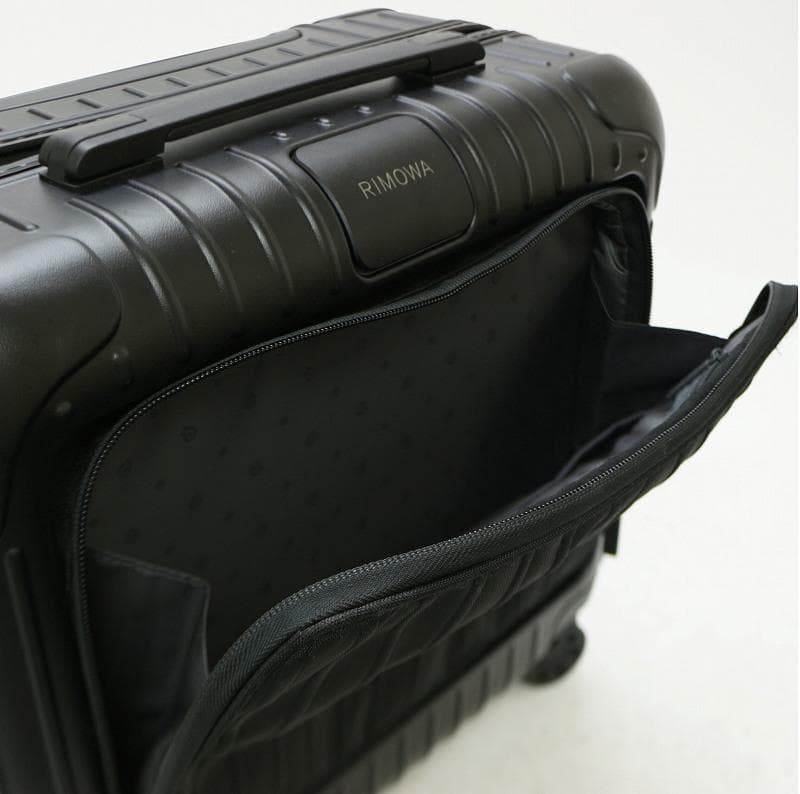 ★極美品 正規品★リモワRIMOWA★エッセンシャルスリーブ コンパクト 4輪★