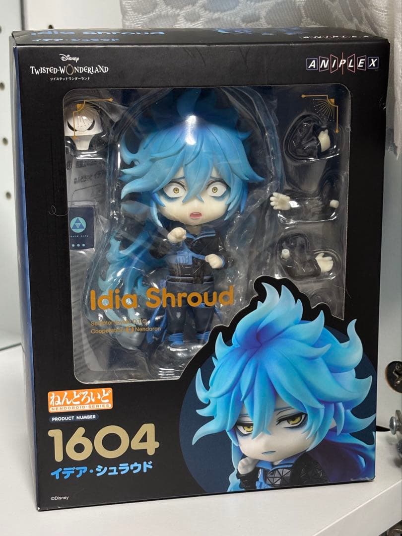 缶バッジ付き　イデア・シュラウド　ツイステ　ねんどろいど　開封済み箱付き