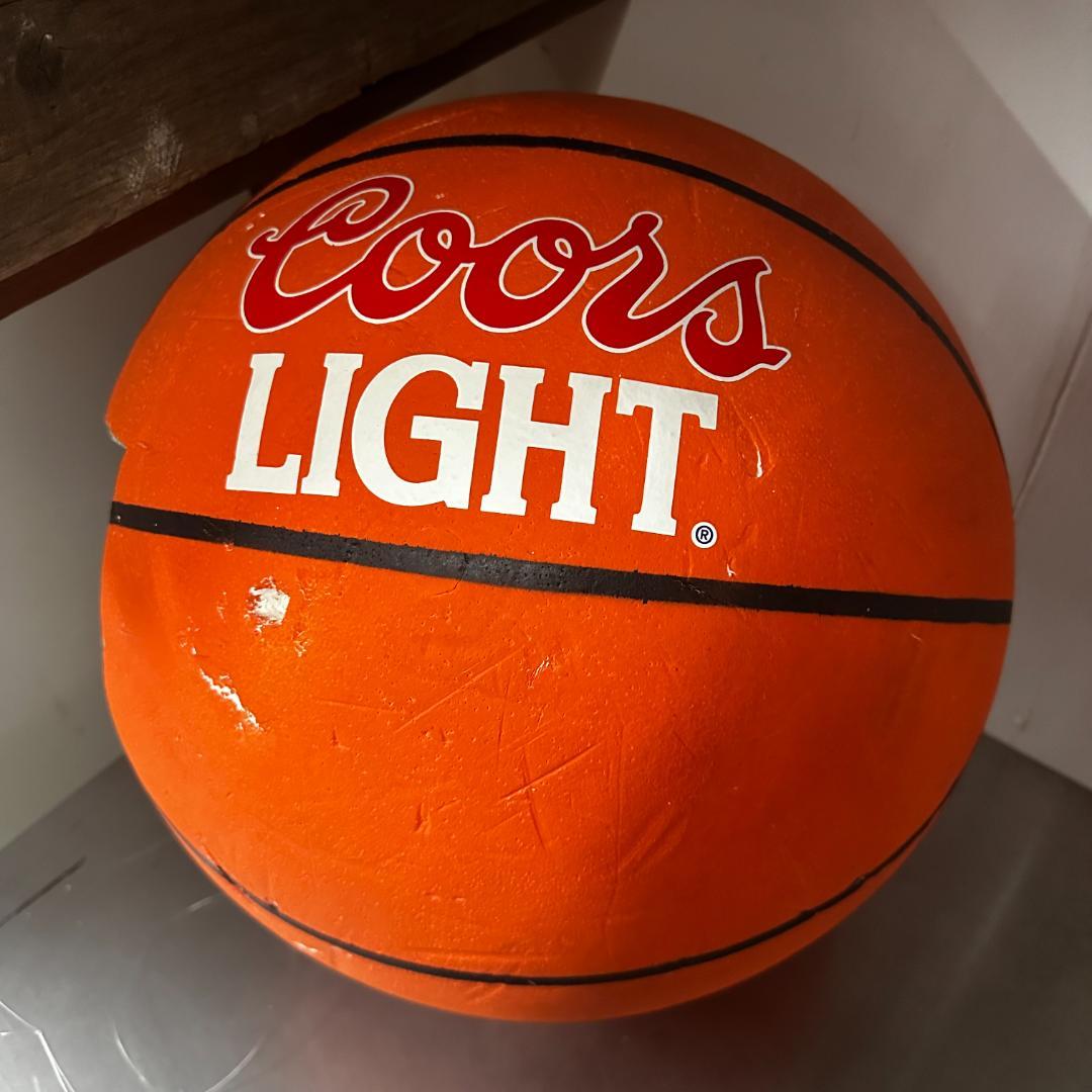 1995年製 クアーズライト発砲スチロール製バスケットボールディスプレイ②