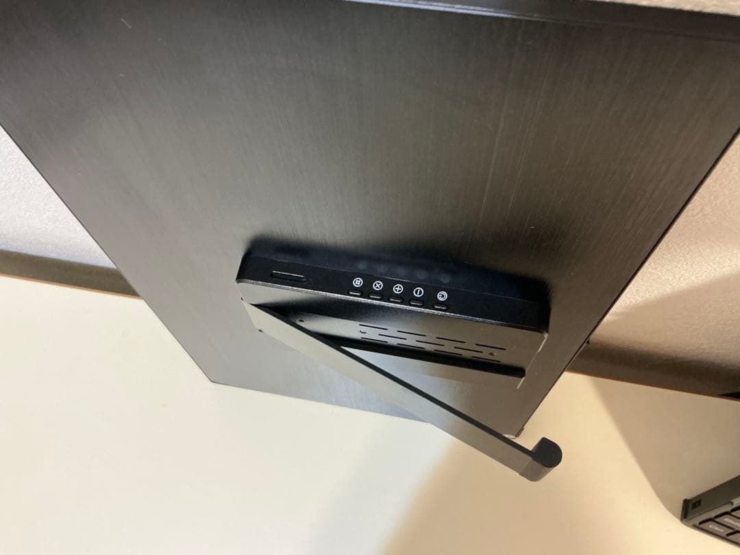 4K有機ELモバイルモニター(OLED) 13.3インチ、タッチパネル対応