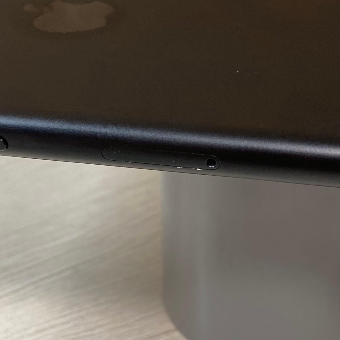 iPhone 7 128GB ブラック　本体　おまけ付き