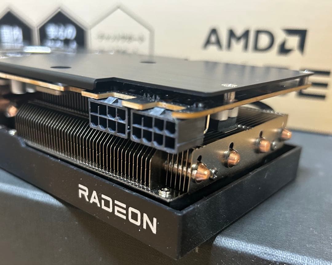 美品Radeon RX 7800 XT 16GB GDDR6