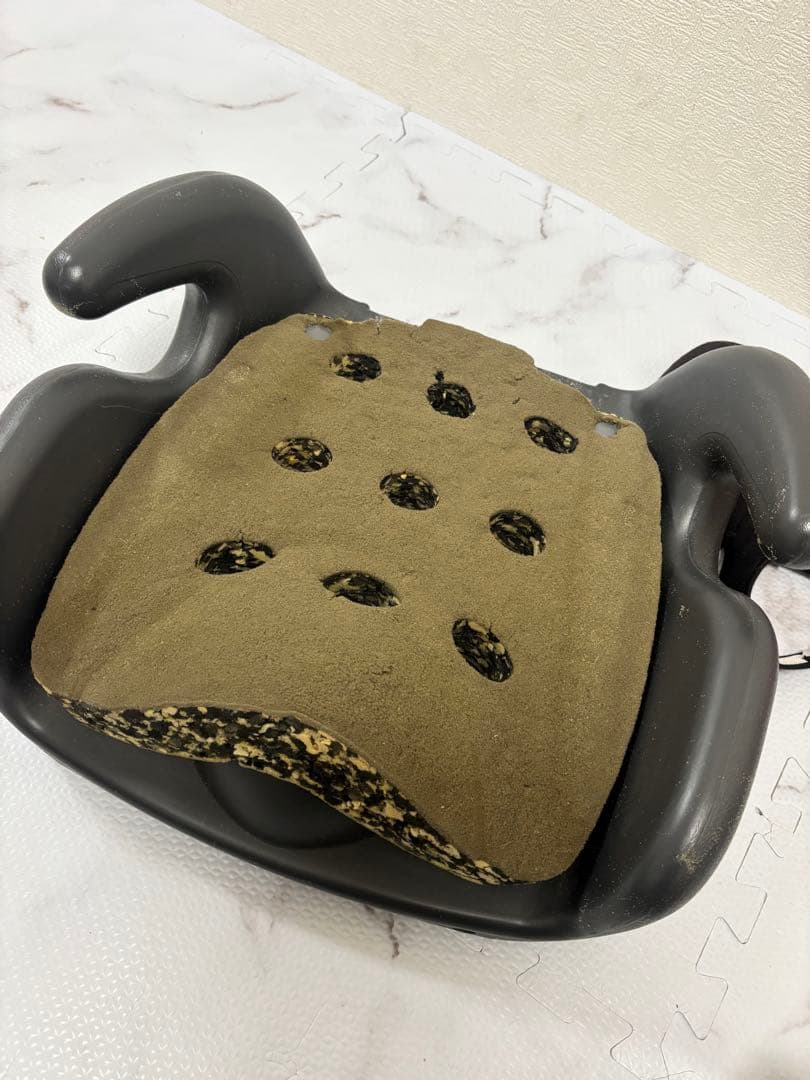 エールベベ・サラット　3ステップクワトロST ジュニアシート　インパクトシールド