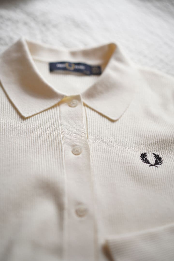 【着用1回】FRED PERRY アイボリー リブ編み 長袖ニットポロシャツ